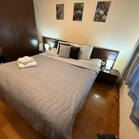 Lägenhet Mountain Heaven Retreat With Free Bottle Of Wine Close To Gondola, Free Parking