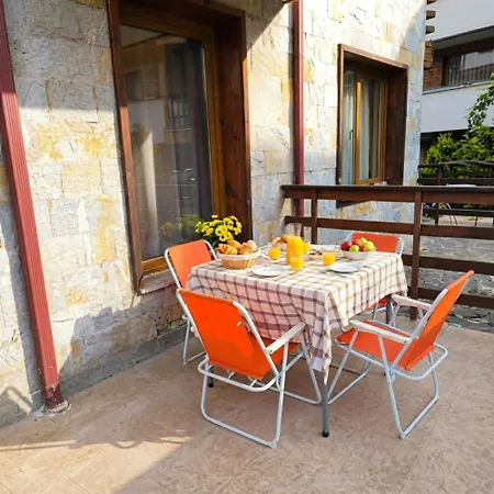 Mountain Escape - 1 Bedroom, Near Gondola, Free Parking شقة *